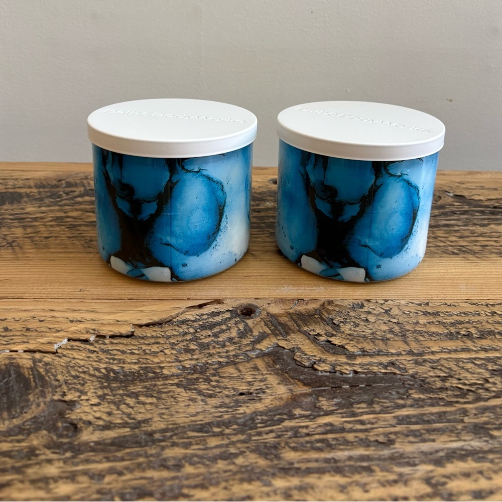 Bath & Body Works Bergamot Waters 3 Wick Candle - lot of 2 - Picture 2 of 5